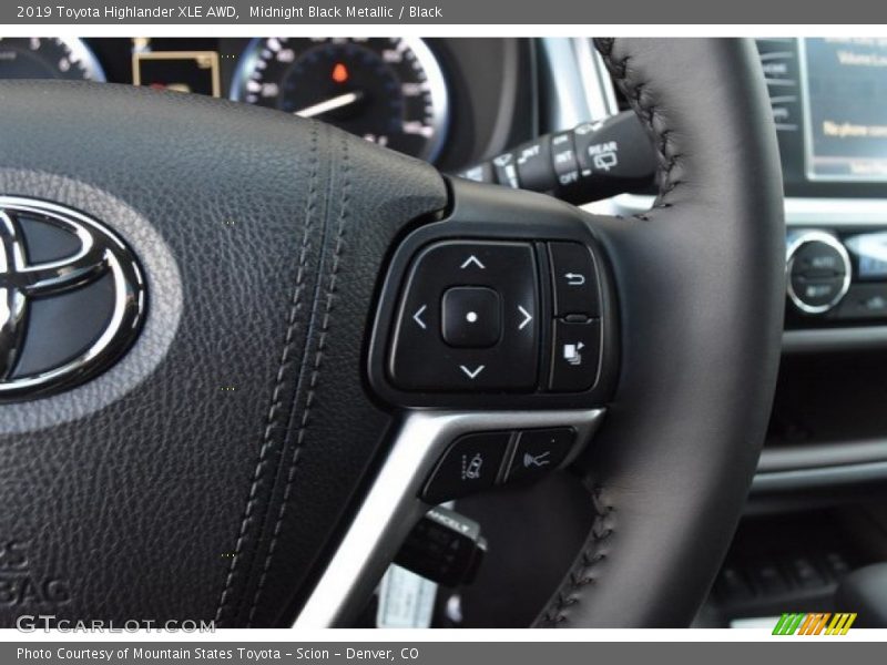 Midnight Black Metallic / Black 2019 Toyota Highlander XLE AWD