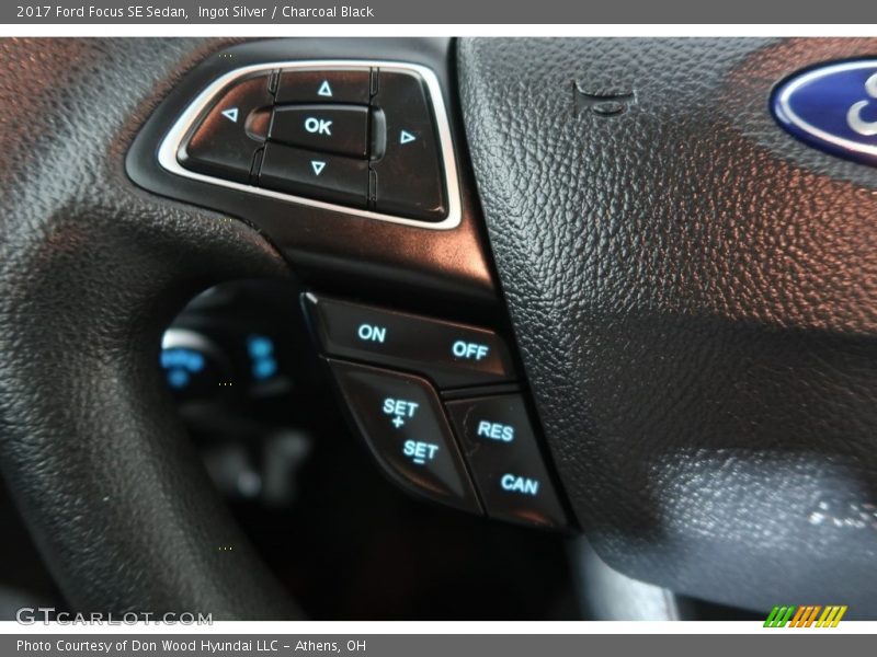 Ingot Silver / Charcoal Black 2017 Ford Focus SE Sedan