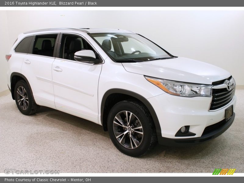 Blizzard Pearl / Black 2016 Toyota Highlander XLE