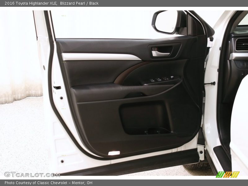 Blizzard Pearl / Black 2016 Toyota Highlander XLE