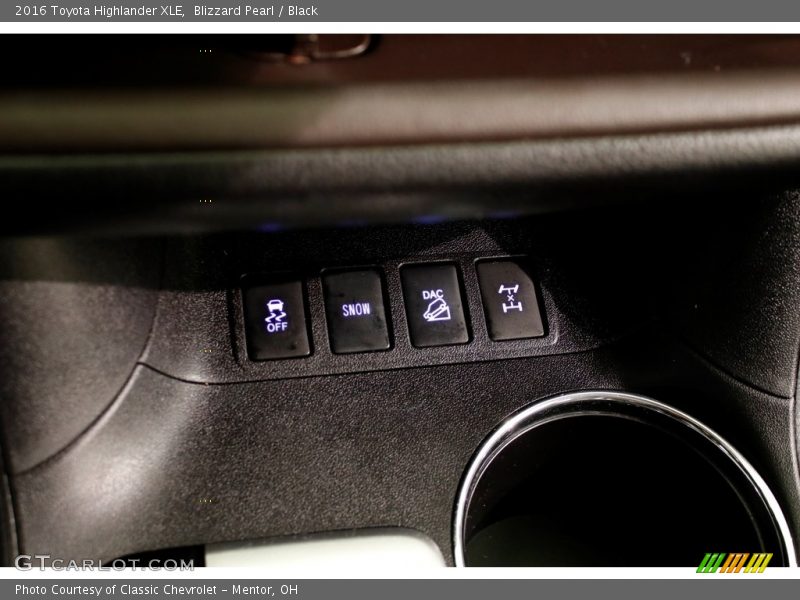 Blizzard Pearl / Black 2016 Toyota Highlander XLE