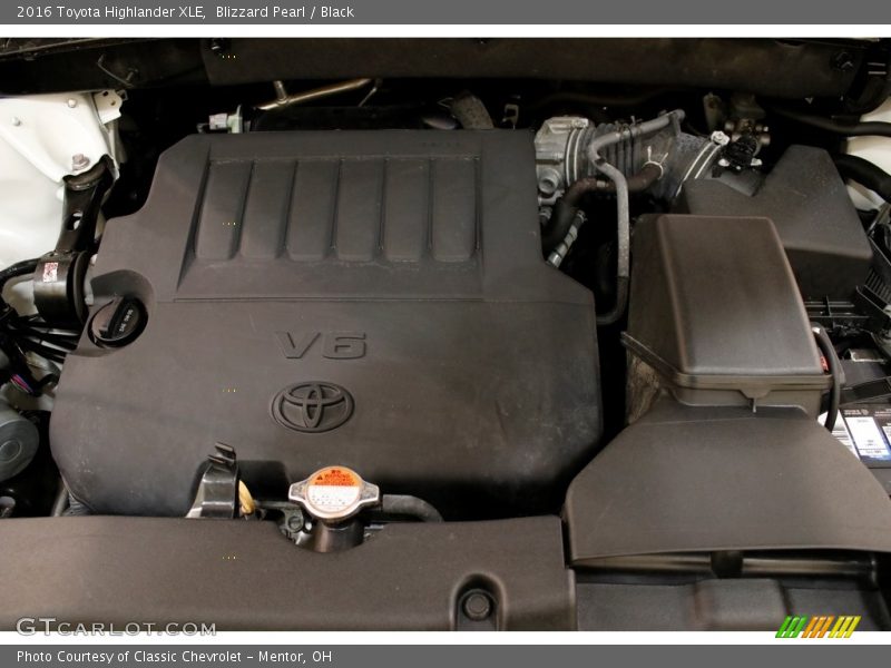 Blizzard Pearl / Black 2016 Toyota Highlander XLE