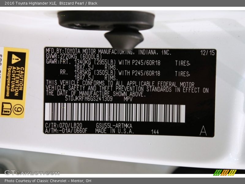 Blizzard Pearl / Black 2016 Toyota Highlander XLE