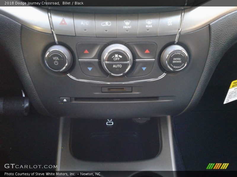 Billet / Black 2018 Dodge Journey Crossroad