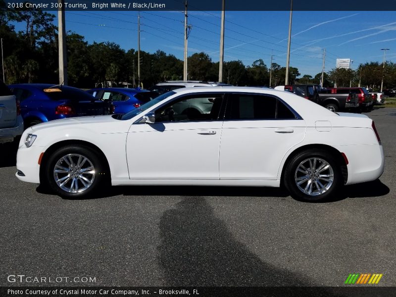 Bright White / Black/Linen 2018 Chrysler 300 Touring