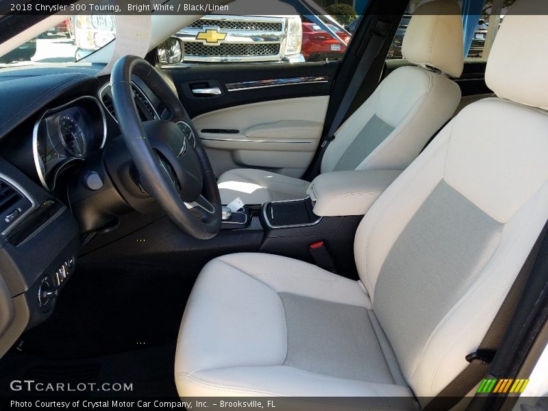 Bright White / Black/Linen 2018 Chrysler 300 Touring