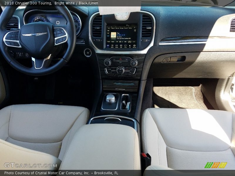 Bright White / Black/Linen 2018 Chrysler 300 Touring