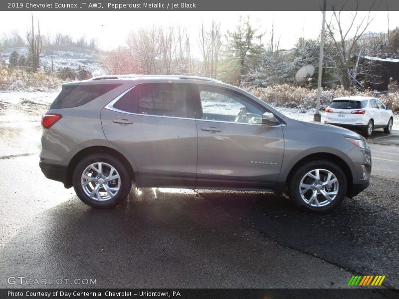 Pepperdust Metallic / Jet Black 2019 Chevrolet Equinox LT AWD