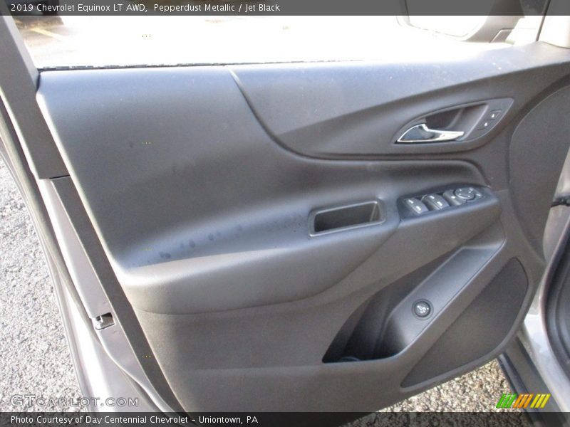 Pepperdust Metallic / Jet Black 2019 Chevrolet Equinox LT AWD