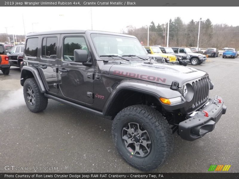 Front 3/4 View of 2019 Wrangler Unlimited Rubicon 4x4