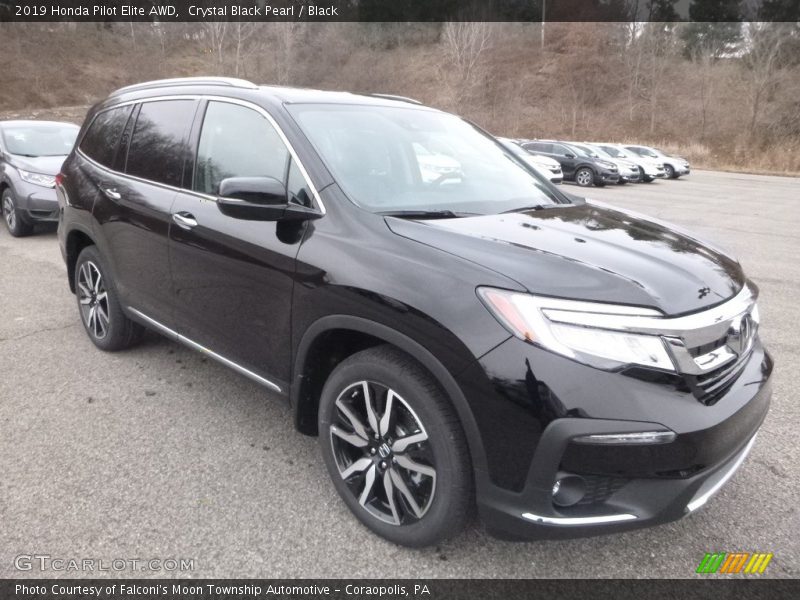 Front 3/4 View of 2019 Pilot Elite AWD
