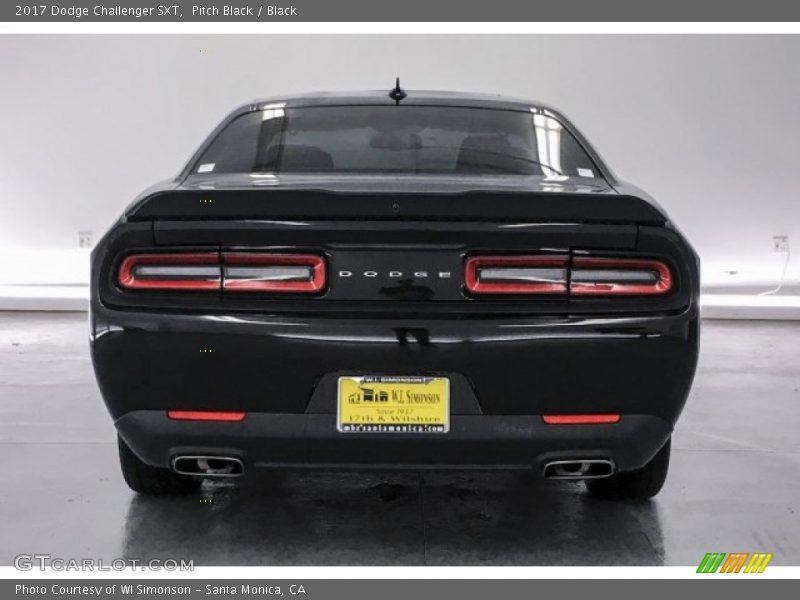 Pitch Black / Black 2017 Dodge Challenger SXT