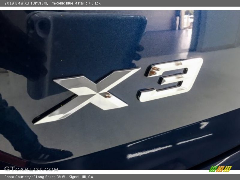 Phytonic Blue Metallic / Black 2019 BMW X3 sDrive30i