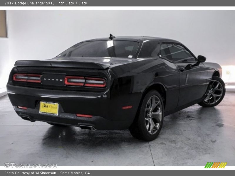 Pitch Black / Black 2017 Dodge Challenger SXT
