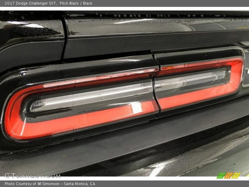 Pitch Black / Black 2017 Dodge Challenger SXT