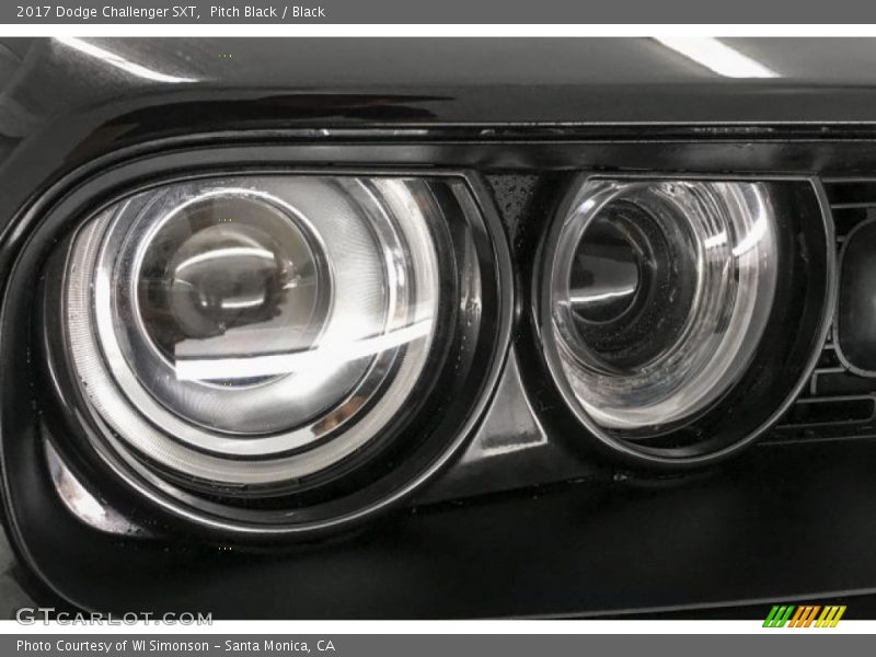 Pitch Black / Black 2017 Dodge Challenger SXT