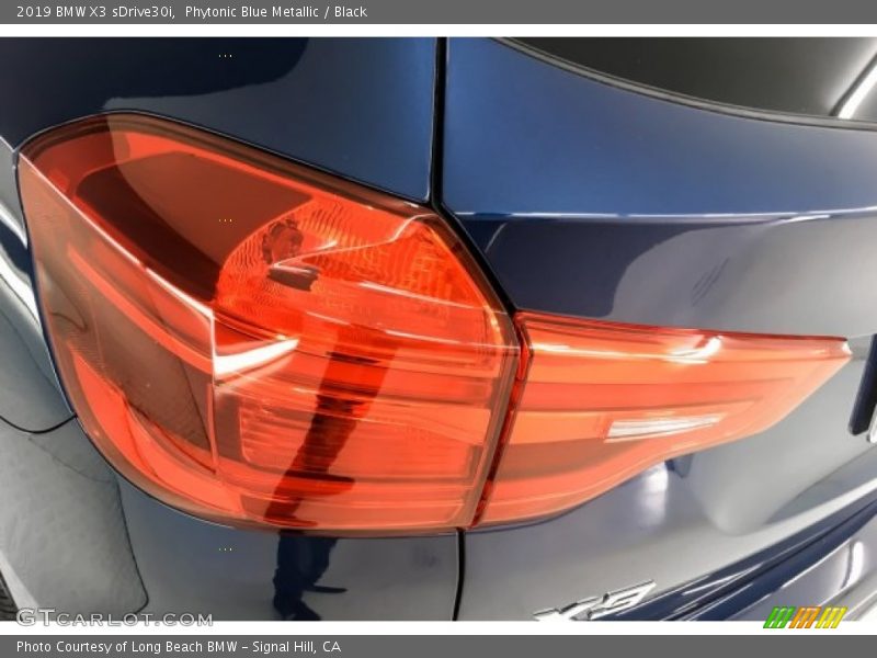 Phytonic Blue Metallic / Black 2019 BMW X3 sDrive30i