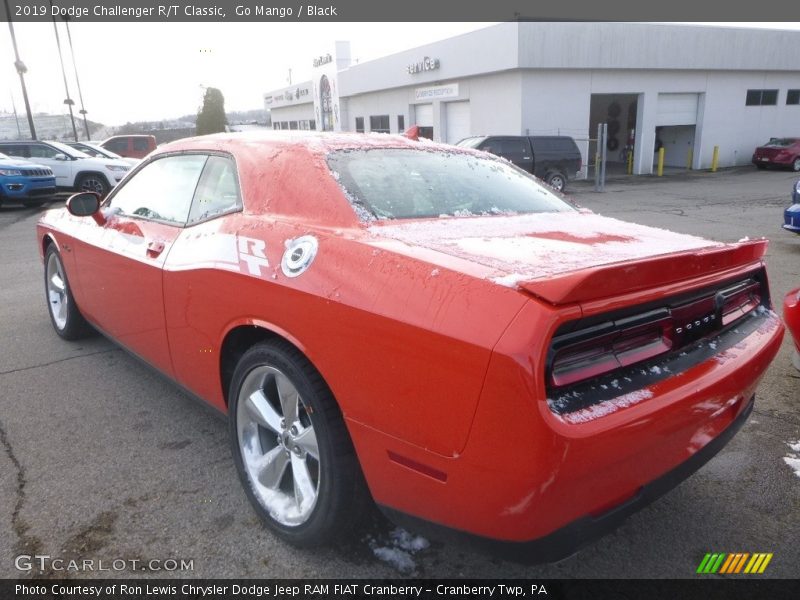 Go Mango / Black 2019 Dodge Challenger R/T Classic
