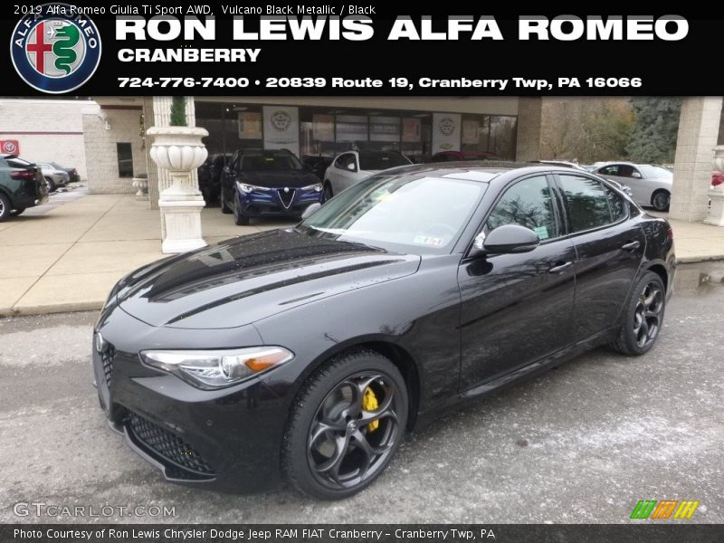 Vulcano Black Metallic / Black 2019 Alfa Romeo Giulia Ti Sport AWD