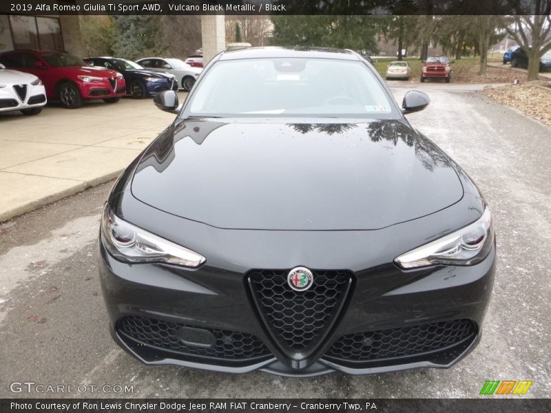 Vulcano Black Metallic / Black 2019 Alfa Romeo Giulia Ti Sport AWD