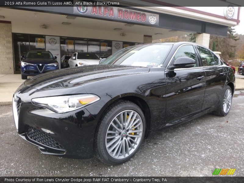 Alfa Black / Black/Crema 2019 Alfa Romeo Giulia Ti Lusso AWD