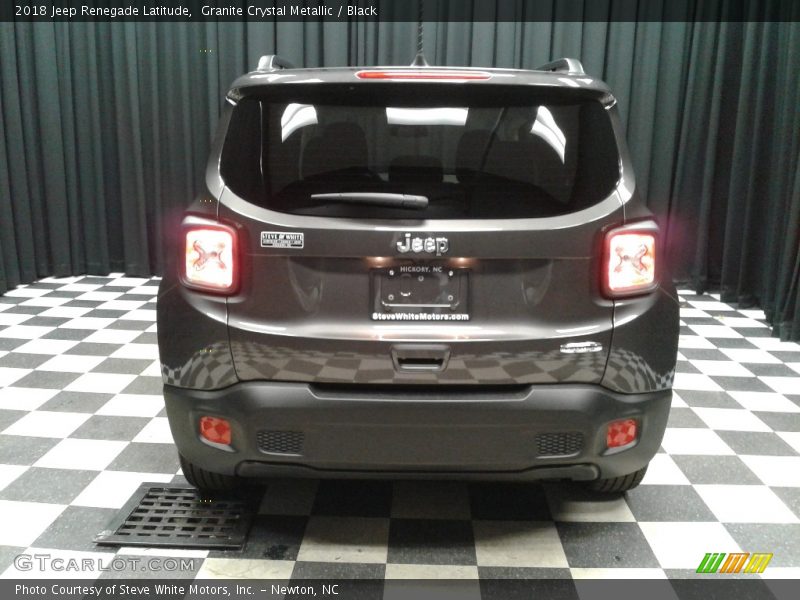 Granite Crystal Metallic / Black 2018 Jeep Renegade Latitude