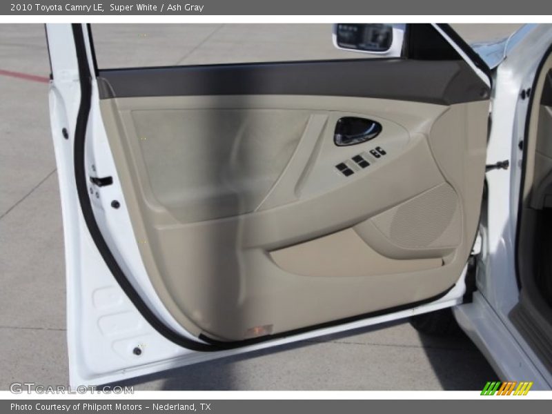 Super White / Ash Gray 2010 Toyota Camry LE