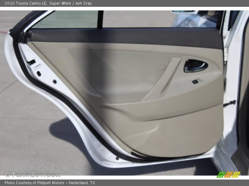 Super White / Ash Gray 2010 Toyota Camry LE
