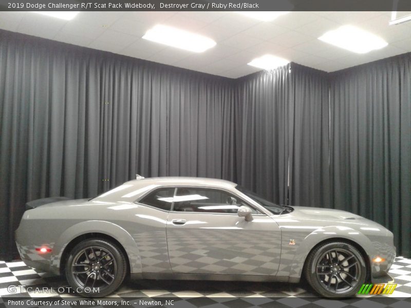  2019 Challenger R/T Scat Pack Widebody Destroyer Gray
