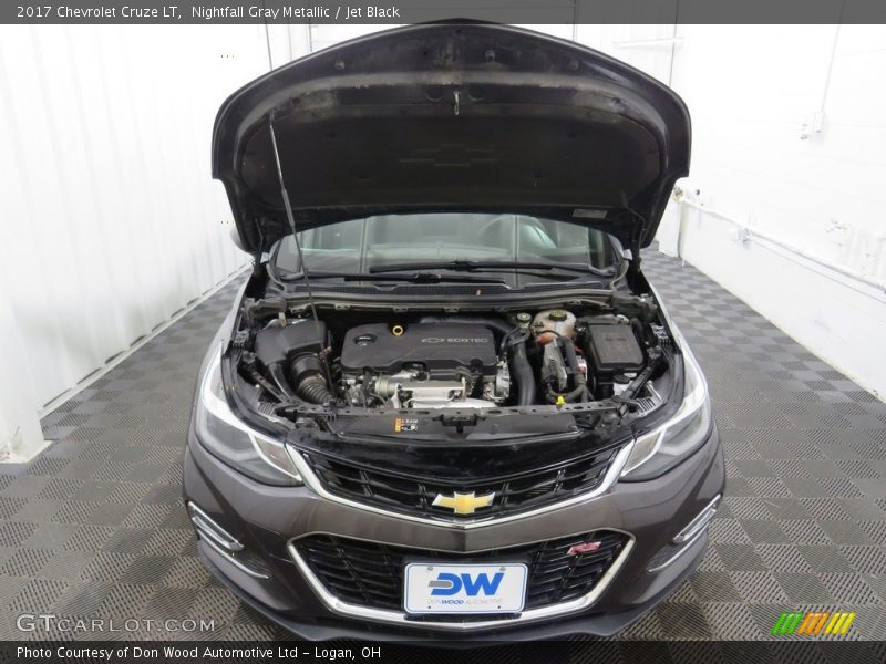 Nightfall Gray Metallic / Jet Black 2017 Chevrolet Cruze LT