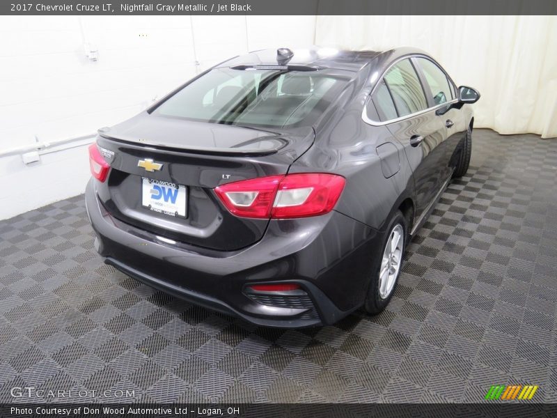 Nightfall Gray Metallic / Jet Black 2017 Chevrolet Cruze LT