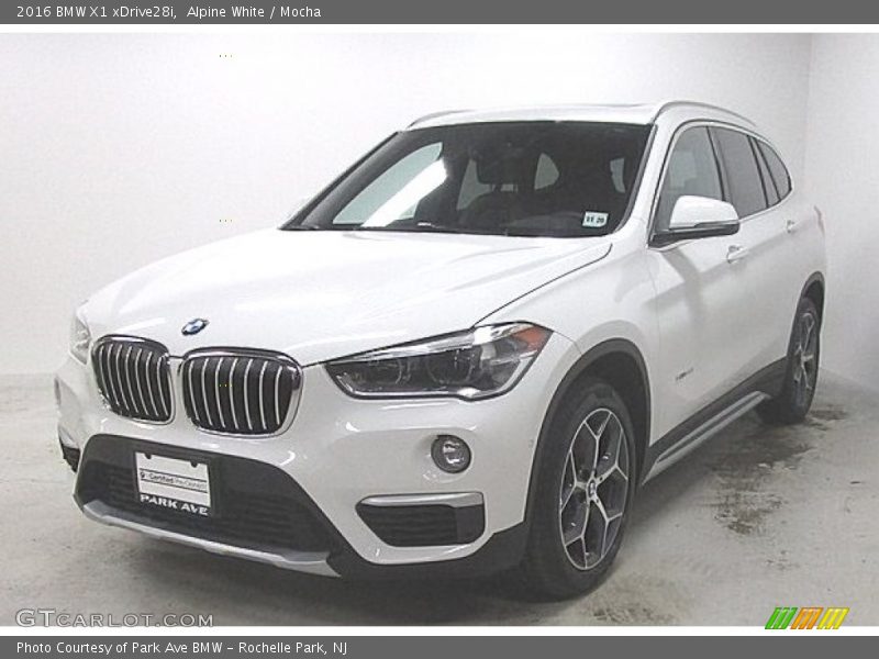 Alpine White / Mocha 2016 BMW X1 xDrive28i