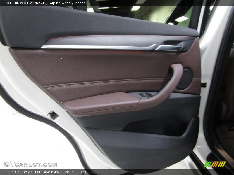 Alpine White / Mocha 2016 BMW X1 xDrive28i