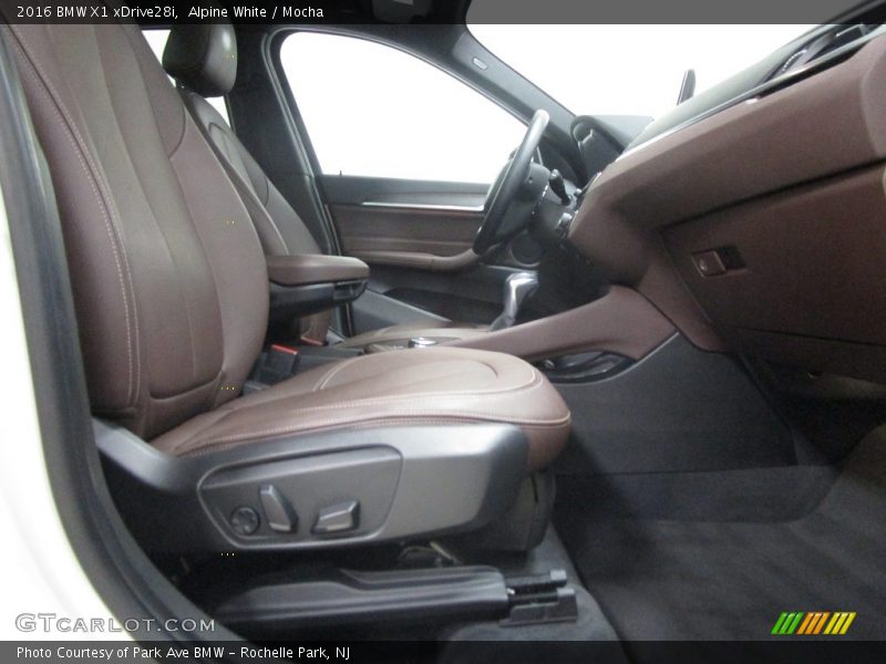 Alpine White / Mocha 2016 BMW X1 xDrive28i