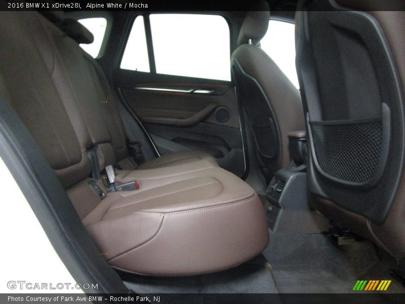 Alpine White / Mocha 2016 BMW X1 xDrive28i