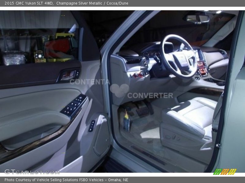 Champagne Silver Metallic / Cocoa/Dune 2015 GMC Yukon SLT 4WD