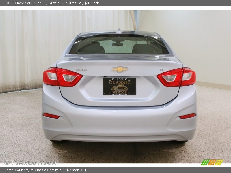 Arctic Blue Metallic / Jet Black 2017 Chevrolet Cruze LT
