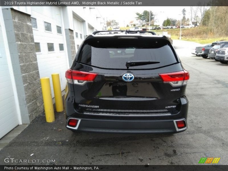 Midnight Black Metallic / Saddle Tan 2019 Toyota Highlander Hybrid Limited AWD