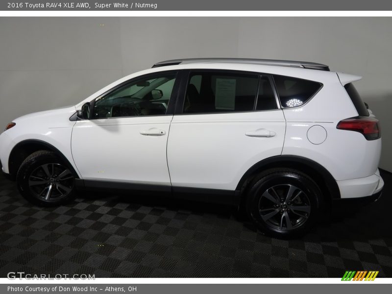 Super White / Nutmeg 2016 Toyota RAV4 XLE AWD