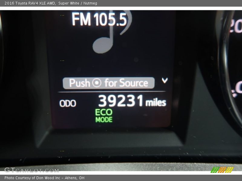 Super White / Nutmeg 2016 Toyota RAV4 XLE AWD