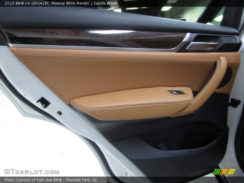 Mineral White Metallic / Saddle Brown 2016 BMW X4 xDrive28i