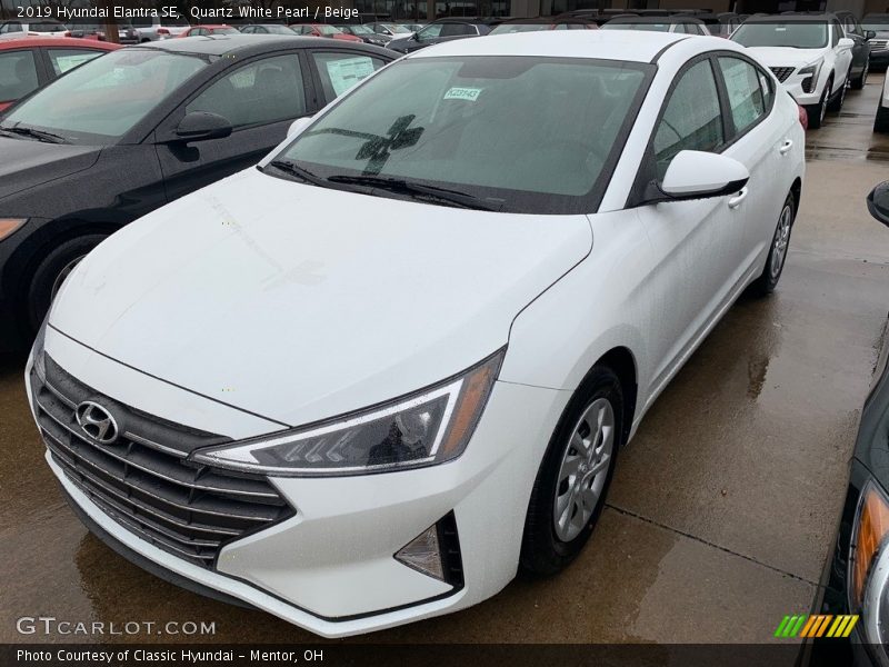 Quartz White Pearl / Beige 2019 Hyundai Elantra SE