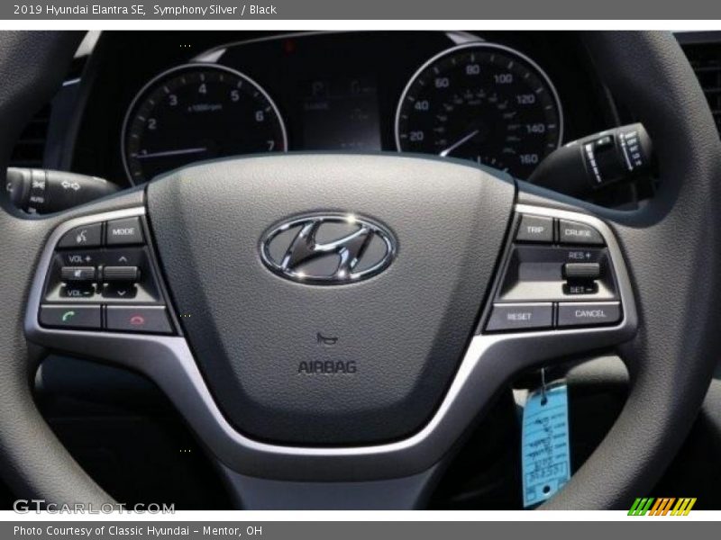 Symphony Silver / Black 2019 Hyundai Elantra SE