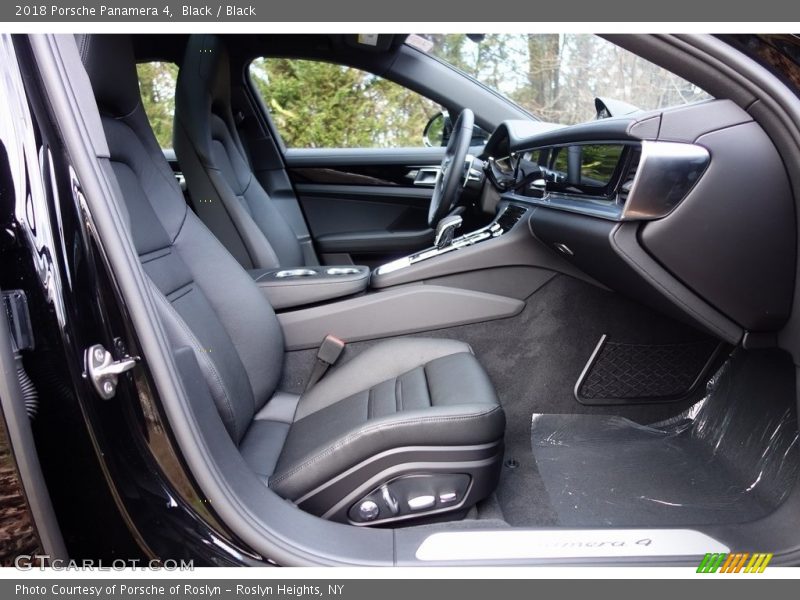 Black / Black 2018 Porsche Panamera 4