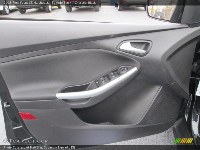 Tuxedo Black / Charcoal Black 2013 Ford Focus SE Hatchback