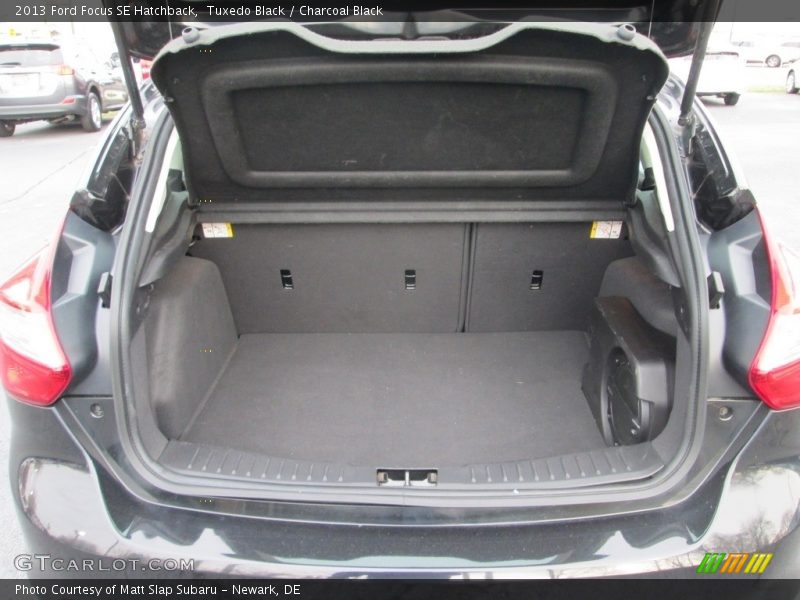 Tuxedo Black / Charcoal Black 2013 Ford Focus SE Hatchback