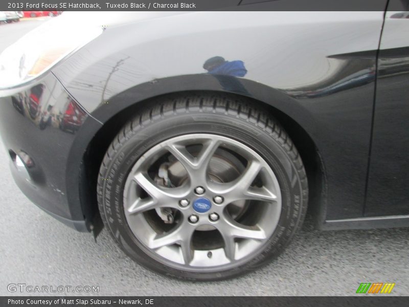 Tuxedo Black / Charcoal Black 2013 Ford Focus SE Hatchback