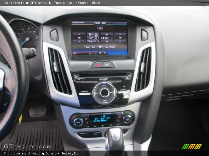 Tuxedo Black / Charcoal Black 2013 Ford Focus SE Hatchback