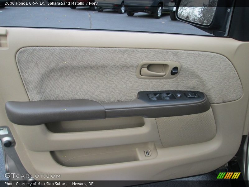 Sahara Sand Metallic / Ivory 2006 Honda CR-V LX