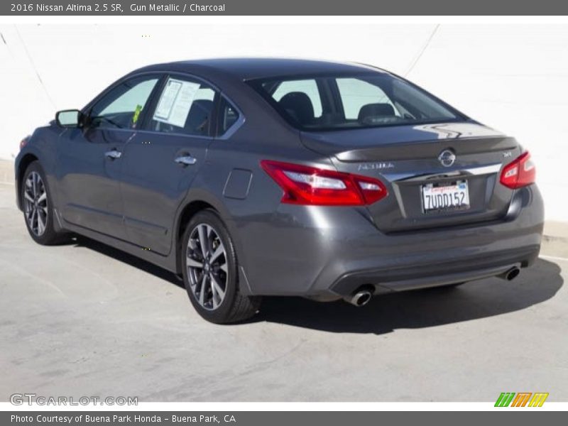 Gun Metallic / Charcoal 2016 Nissan Altima 2.5 SR